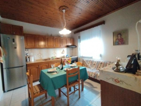 GIANNIS house 1